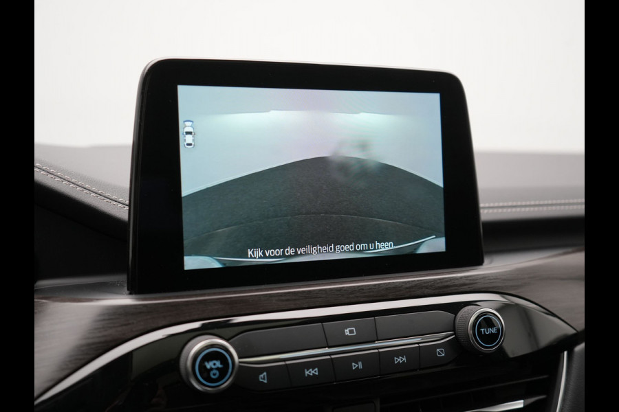 Ford Kuga 2.5 Vignale PHEV 225pk Dealer O.H. | Trekhaak Af Fabriek | Panodak | Adaptive Cruise | 360 Camera | Head Up | Bang & Olufsen | Lederen Sportstoelen Memory & Verwarmd | Stuur Verwarmd | Keyless | Blis | DAB |