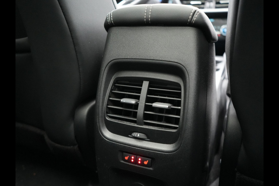 Ford Kuga 2.5 Vignale PHEV 225pk Dealer O.H. | Trekhaak Af Fabriek | Panodak | Adaptive Cruise | 360 Camera | Head Up | Bang & Olufsen | Lederen Sportstoelen Memory & Verwarmd | Stuur Verwarmd | Keyless | Blis | DAB |