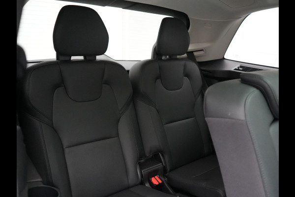 Volvo XC90 T8 Recharge AWD R-Design 7 Persoons PHEV 455pk Long Range | Panodak | Adaptive Cruise | Camera | Harman / Kardon | Lederen Sportstoelen Memory & Verwarmd | Google Assistent | Stuur Verwarmd | Keyless | Blis | Plug In Hybrid |