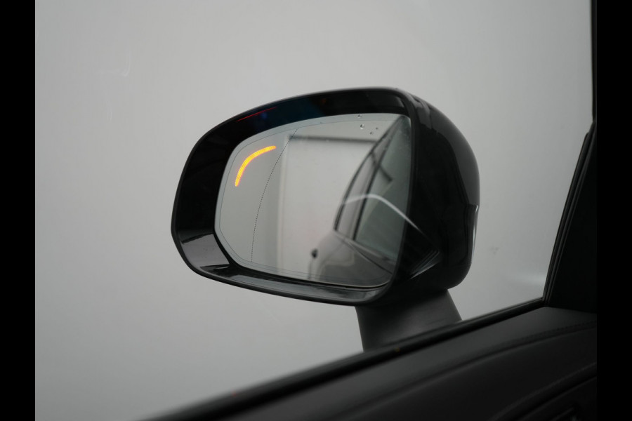 Volvo XC90 T8 Recharge AWD R-Design 7 Persoons PHEV 455pk Long Range | Panodak | Adaptive Cruise | Camera | Harman / Kardon | Lederen Sportstoelen Memory & Verwarmd | Google Assistent | Stuur Verwarmd | Keyless | Blis | Plug In Hybrid |