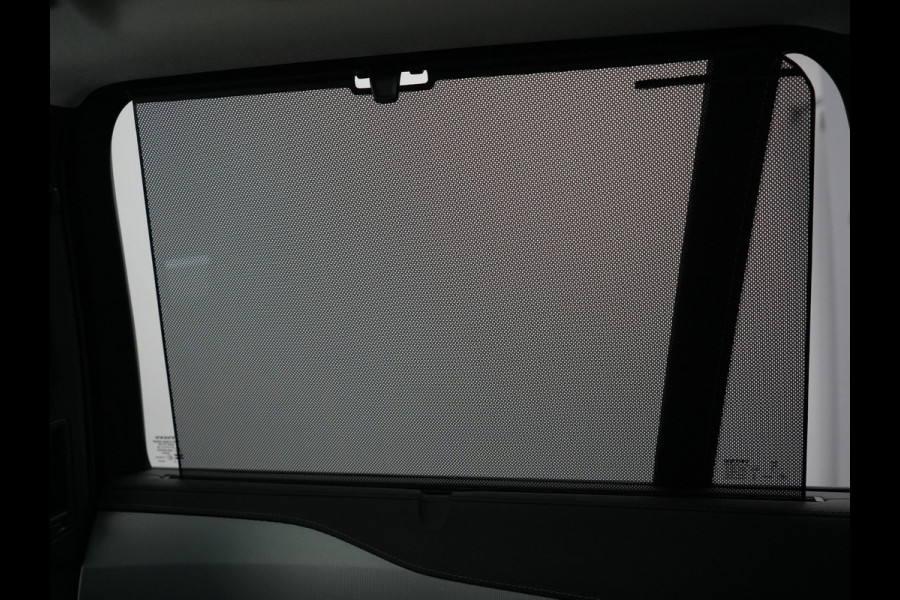 Volvo XC90 T8 Recharge AWD R-Design 7 Persoons PHEV 455pk Long Range | Panodak | Adaptive Cruise | Camera | Harman / Kardon | Lederen Sportstoelen Memory & Verwarmd | Google Assistent | Stuur Verwarmd | Keyless | Blis | Plug In Hybrid |