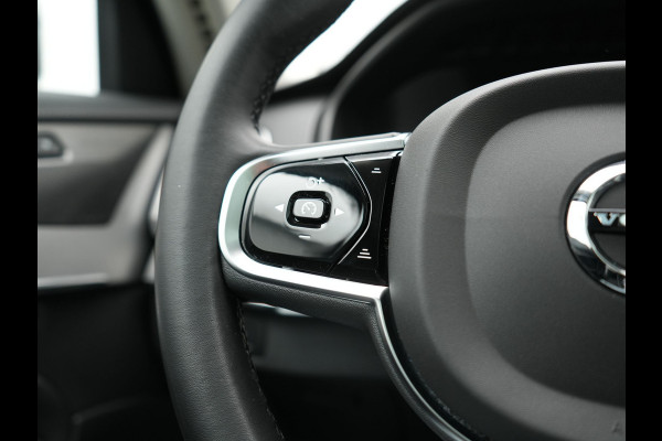 Volvo XC90 T8 Recharge AWD R-Design 7 Persoons PHEV 455pk Long Range | Panodak | Adaptive Cruise | Camera | Harman / Kardon | Lederen Sportstoelen Memory & Verwarmd | Google Assistent | Stuur Verwarmd | Keyless | Blis | Plug In Hybrid |