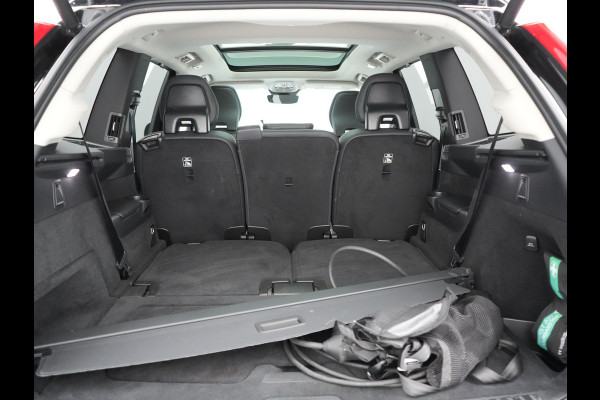 Volvo XC90 T8 Recharge AWD R-Design 7 Persoons PHEV 455pk Long Range | Panodak | Adaptive Cruise | Camera | Harman / Kardon | Lederen Sportstoelen Memory & Verwarmd | Google Assistent | Stuur Verwarmd | Keyless | Blis | Plug In Hybrid |