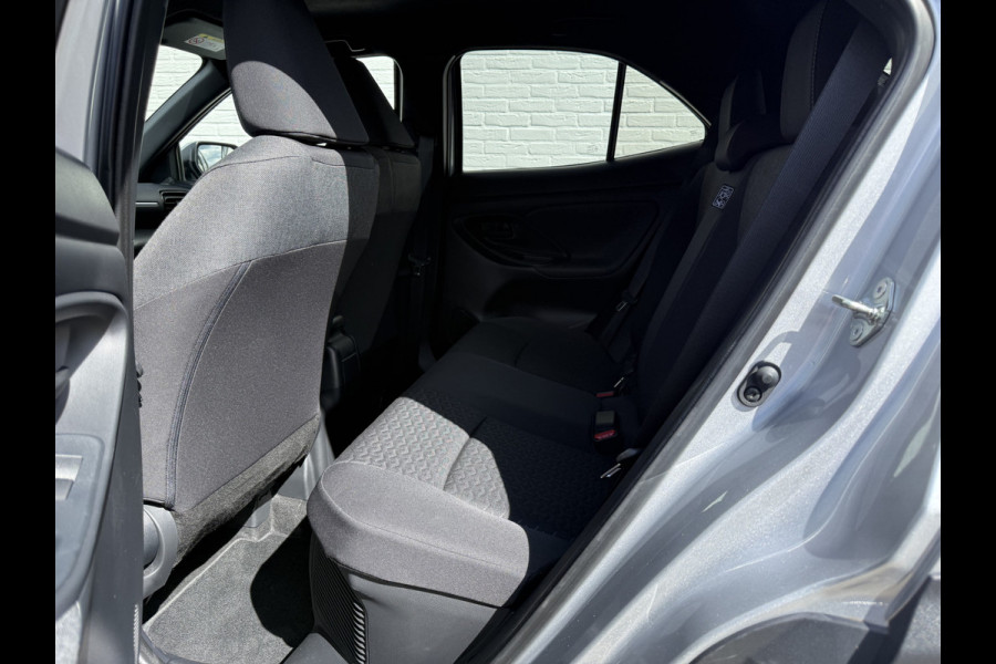 Toyota Yaris Cross 1.5 Hybrid Team D | Navi | ACC | CarPlay | Camera | Keyless