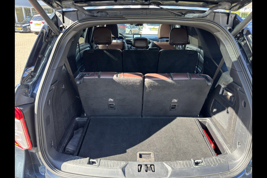 Ford Explorer 3.0 V6 EcoBoost PHEV Platinum 457pk | 7 persoons | Trekhaak | Panoramadak | BTW verrekenbaar | Adaptieve Cruise | Lederen bekleding | Stoelverwarming