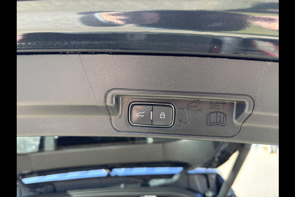 Ford Explorer 3.0 V6 EcoBoost PHEV Platinum 457pk | 7 persoons | Trekhaak | Panoramadak | BTW verrekenbaar | Adaptieve Cruise | Lederen bekleding | Stoelverwarming