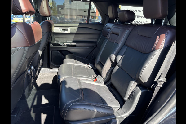 Ford Explorer 3.0 V6 EcoBoost PHEV Platinum 457pk | 7 persoons | Trekhaak | Panoramadak | BTW verrekenbaar | Adaptieve Cruise | Lederen bekleding | Stoelverwarming