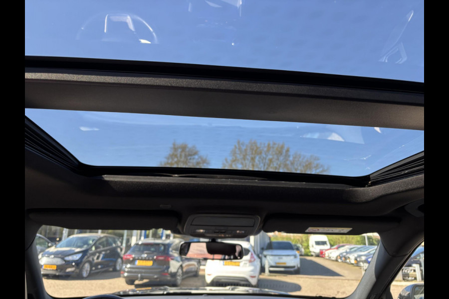 Ford Explorer 3.0 V6 EcoBoost PHEV Platinum 457pk | 7 persoons | Trekhaak | Panoramadak | BTW verrekenbaar | Adaptieve Cruise | Lederen bekleding | Stoelverwarming