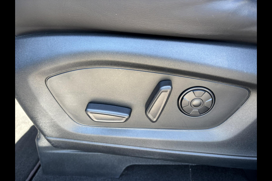 Ford Explorer 3.0 V6 EcoBoost PHEV Platinum 457pk | 7 persoons | Trekhaak | Panoramadak | BTW verrekenbaar | Adaptieve Cruise | Lederen bekleding | Stoelverwarming