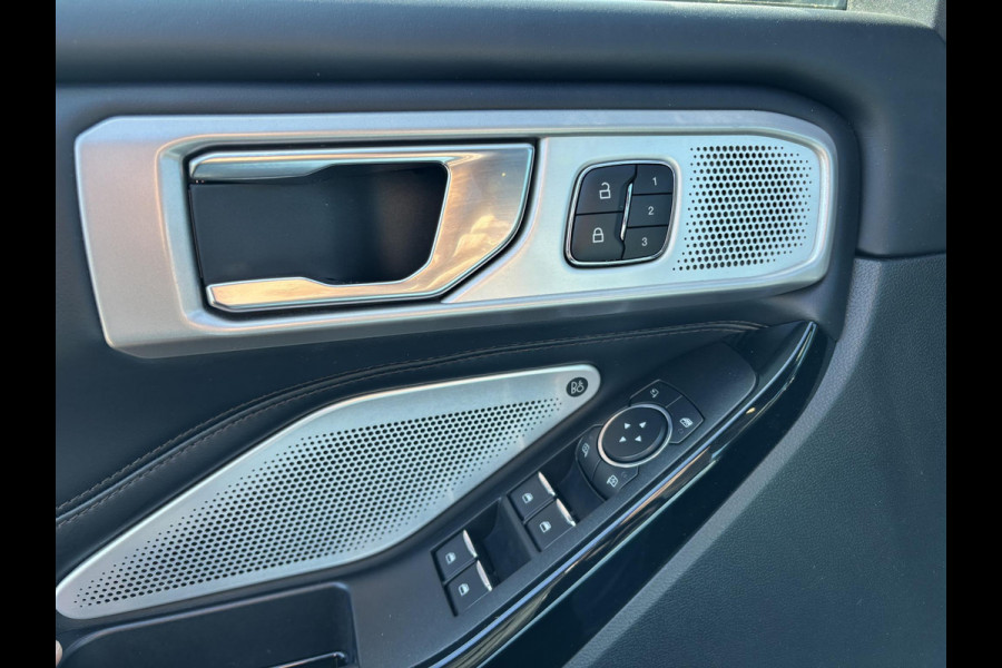 Ford Explorer 3.0 V6 EcoBoost PHEV Platinum 457pk | 7 persoons | Trekhaak | Panoramadak | BTW verrekenbaar | Adaptieve Cruise | Lederen bekleding | Stoelverwarming