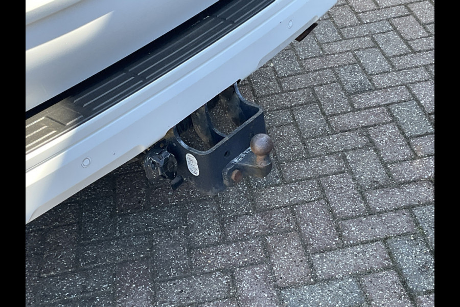 Toyota Land Cruiser 5-Pers 2.8 D-4D Professional 5p. 360° Leer Stoelverw+koel Trekhaak (3000kg)