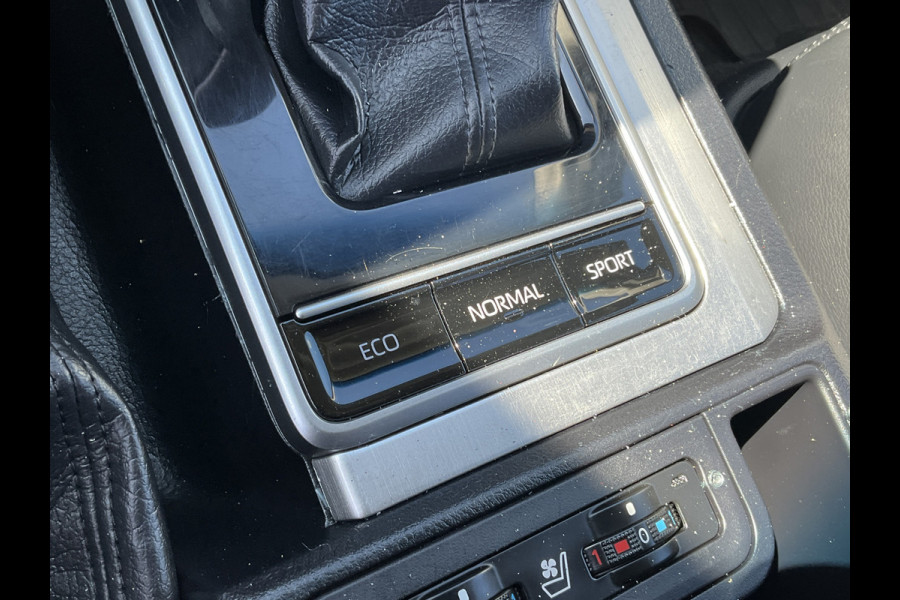 Toyota Land Cruiser 5-Pers 2.8 D-4D Professional 5p. 360° Leer Stoelverw+koel Trekhaak (3000kg)