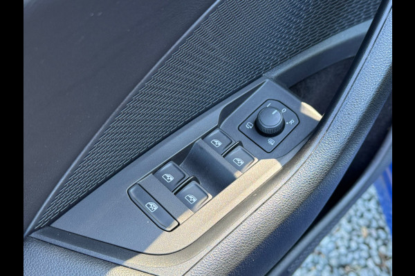 Škoda Octavia Combi TSI iV 204PK PHEV BUSINESS EDITION TREKHAAK/NAVI/CARPLAY