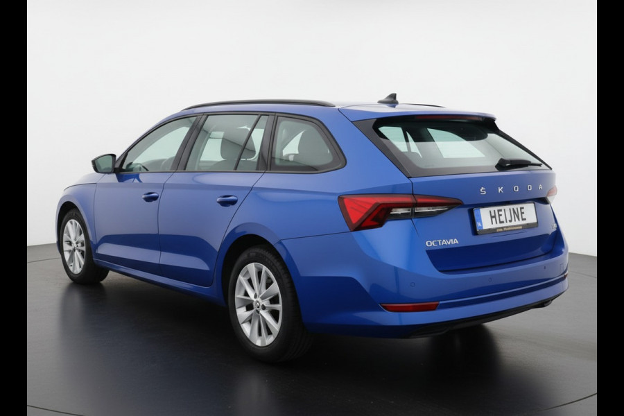 Škoda Octavia Combi TSI iV 204PK PHEV BUSINESS EDITION TREKHAAK/NAVI/CARPLAY