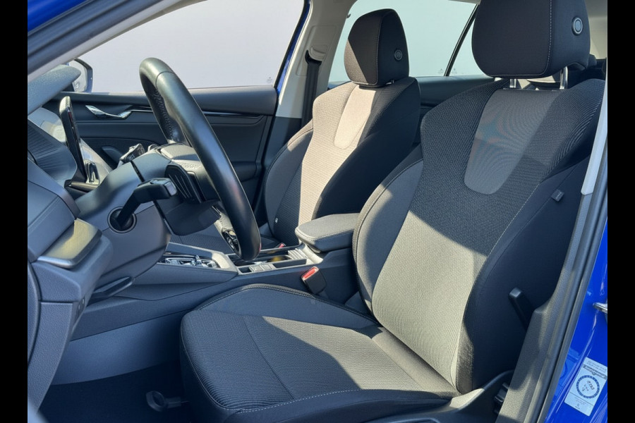 Škoda Octavia Combi TSI iV 204PK PHEV BUSINESS EDITION TREKHAAK/NAVI/CARPLAY