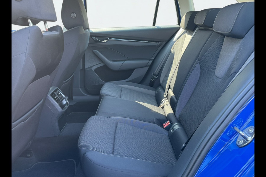 Škoda Octavia Combi TSI iV 204PK PHEV BUSINESS EDITION TREKHAAK/NAVI/CARPLAY