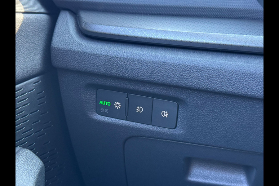 Škoda Octavia Combi TSI iV 204PK PHEV BUSINESS EDITION TREKHAAK/NAVI/CARPLAY