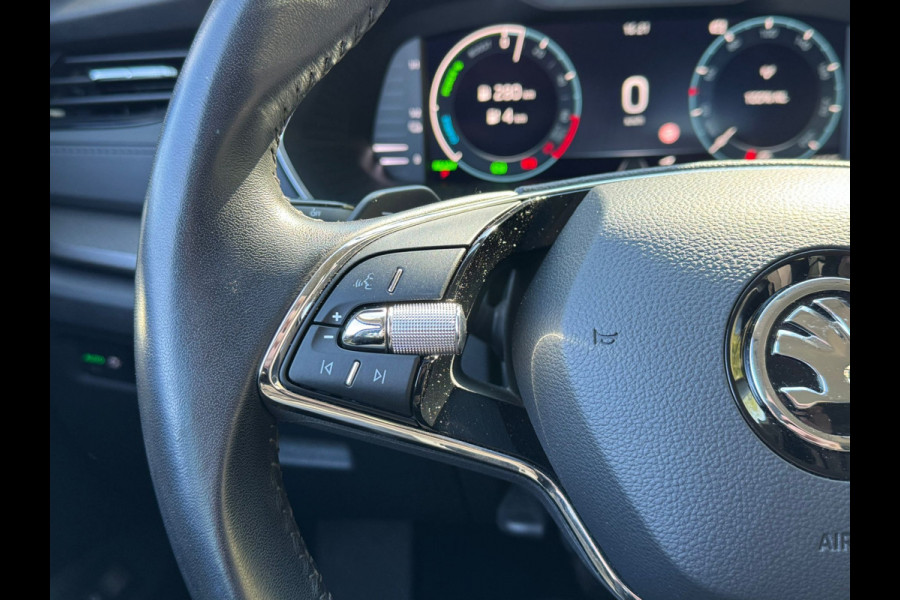 Škoda Octavia Combi TSI iV 204PK PHEV BUSINESS EDITION TREKHAAK/NAVI/CARPLAY