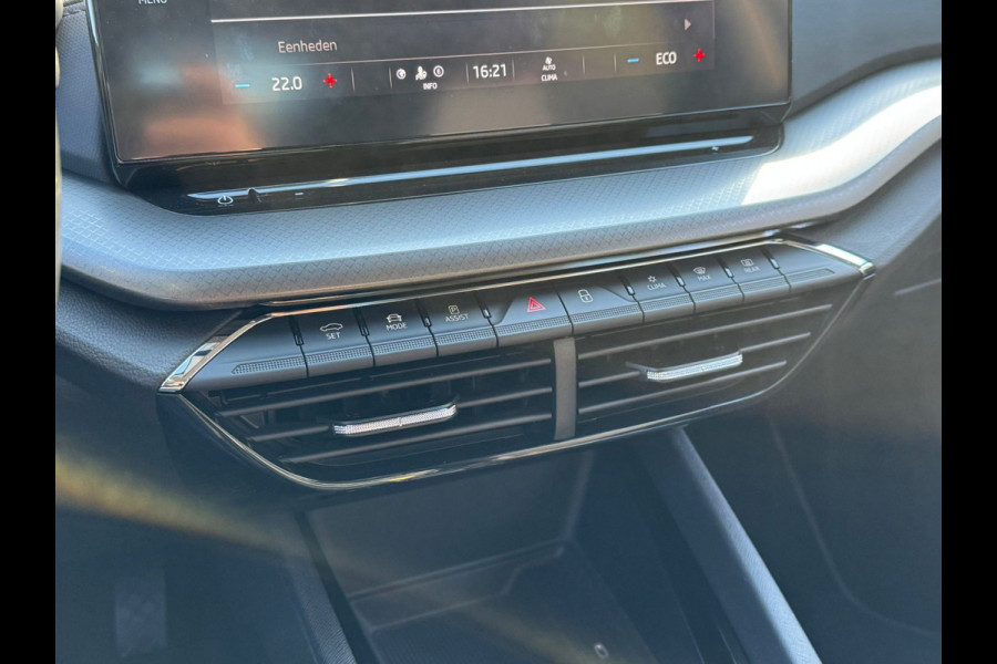 Škoda Octavia Combi TSI iV 204PK PHEV BUSINESS EDITION TREKHAAK/NAVI/CARPLAY