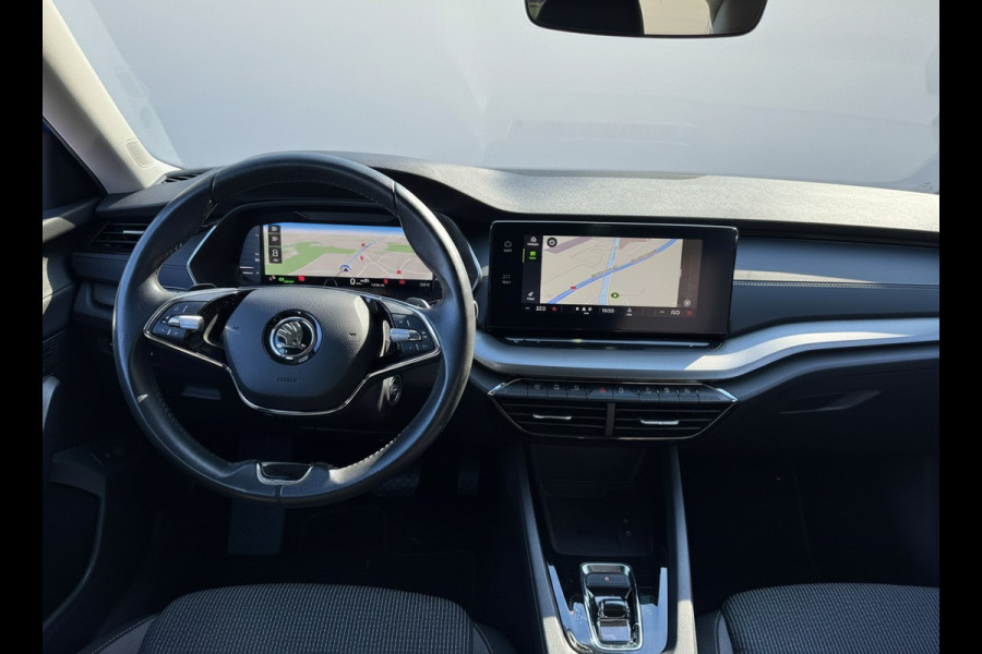 Škoda Octavia Combi TSI iV 204PK PHEV BUSINESS EDITION TREKHAAK/NAVI/CARPLAY