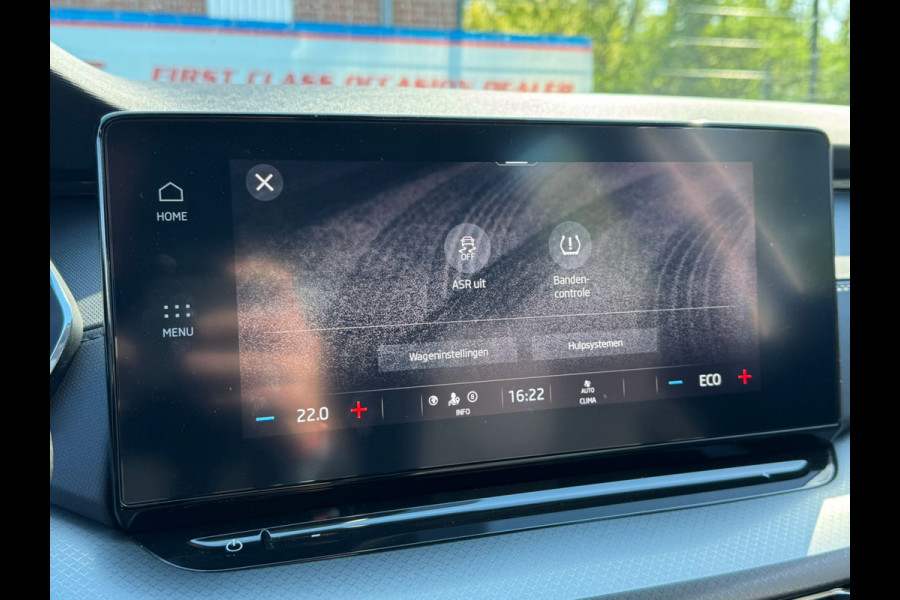 Škoda Octavia Combi TSI iV 204PK PHEV BUSINESS EDITION TREKHAAK/NAVI/CARPLAY