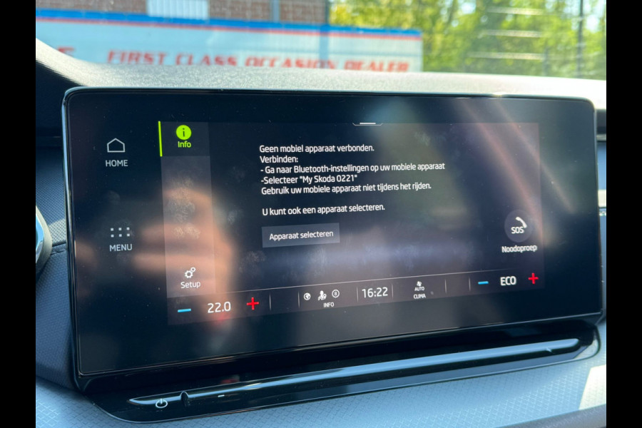 Škoda Octavia Combi TSI iV 204PK PHEV BUSINESS EDITION TREKHAAK/NAVI/CARPLAY