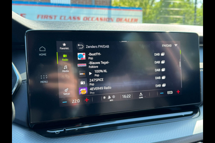 Škoda Octavia Combi TSI iV 204PK PHEV BUSINESS EDITION TREKHAAK/NAVI/CARPLAY