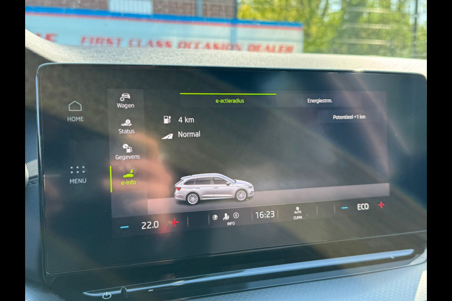 Škoda Octavia Combi TSI iV 204PK PHEV BUSINESS EDITION TREKHAAK/NAVI/CARPLAY