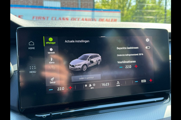 Škoda Octavia Combi TSI iV 204PK PHEV BUSINESS EDITION TREKHAAK/NAVI/CARPLAY