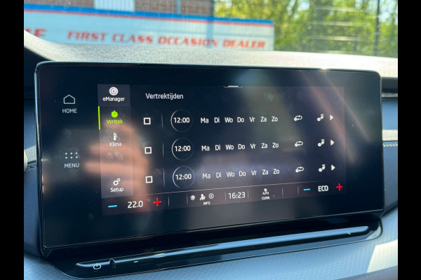 Škoda Octavia Combi TSI iV 204PK PHEV BUSINESS EDITION TREKHAAK/NAVI/CARPLAY