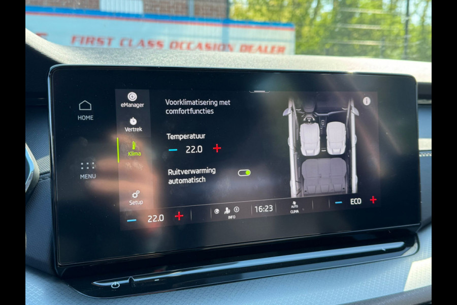 Škoda Octavia Combi TSI iV 204PK PHEV BUSINESS EDITION TREKHAAK/NAVI/CARPLAY