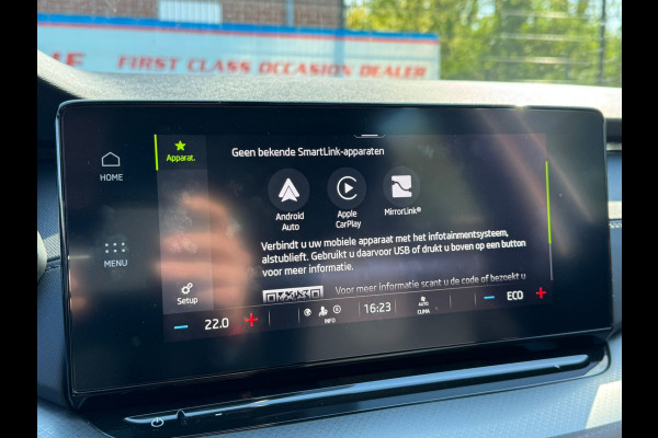 Škoda Octavia Combi TSI iV 204PK PHEV BUSINESS EDITION TREKHAAK/NAVI/CARPLAY