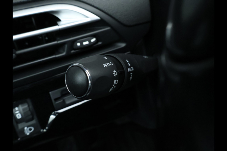 Citroën Grand C4 Spacetourer 1.2 PureTech Shine 7P Sport (APPLE CARPLAY,NAVI,CAMERA,DIGITAL COCKPIT,PDC,GETINT,LED,SPORTSTOELEN)