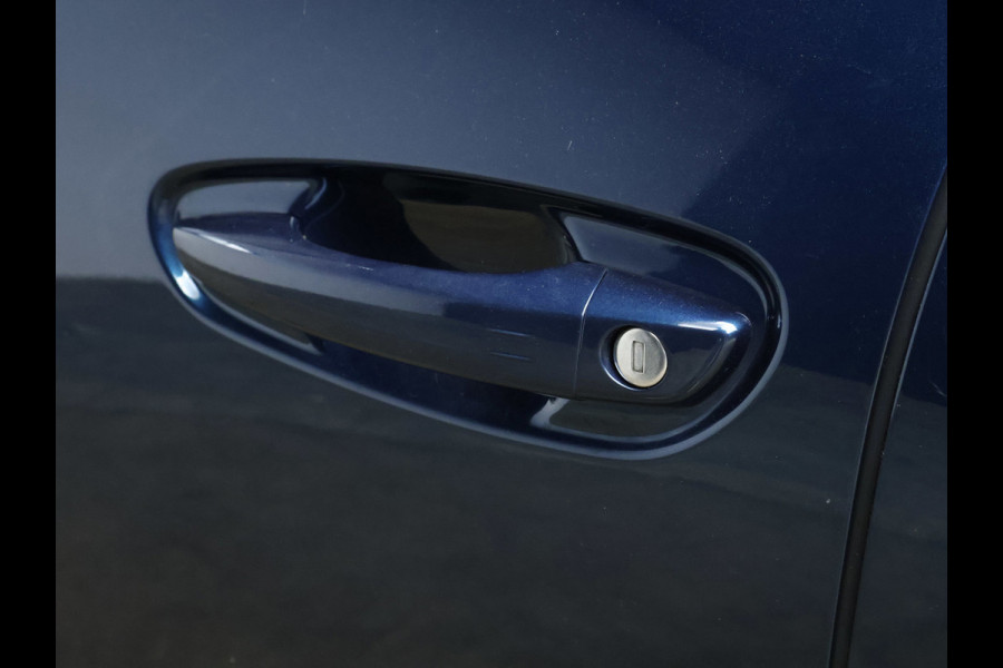 Citroën Grand C4 Spacetourer 1.2 PureTech Shine 7P Sport (APPLE CARPLAY,NAVI,CAMERA,DIGITAL COCKPIT,PDC,GETINT,LED,SPORTSTOELEN)