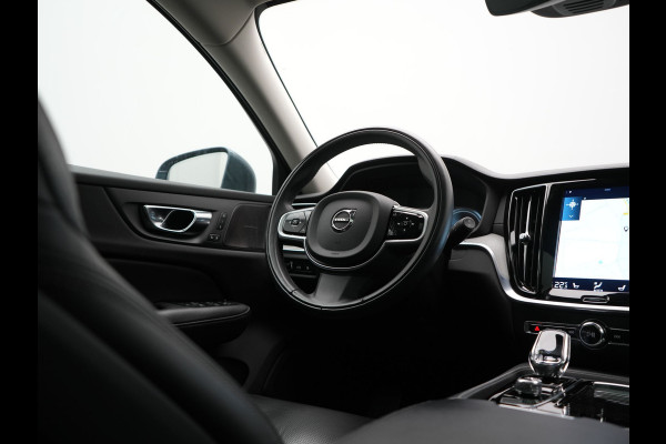 Volvo V60 T6 Recharge AWD Inscription PHEV 340pk Dealer O.H. | Panodak | Head Up | 360 Camera | Adaptive Cruise | Harman / Kardon | Lederen Sportstoelen Ventilatie & Memory | Keyless | Stoelen & Stuur Verwarmd | Apple Carplay | Navigatie | DAB | Plug In Hybrid |