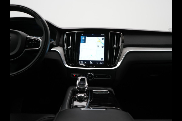 Volvo V60 T6 Recharge AWD Inscription PHEV 340pk Dealer O.H. | Panodak | Head Up | 360 Camera | Adaptive Cruise | Harman / Kardon | Lederen Sportstoelen Ventilatie & Memory | Keyless | Stoelen & Stuur Verwarmd | Apple Carplay | Navigatie | DAB | Plug In Hybrid |