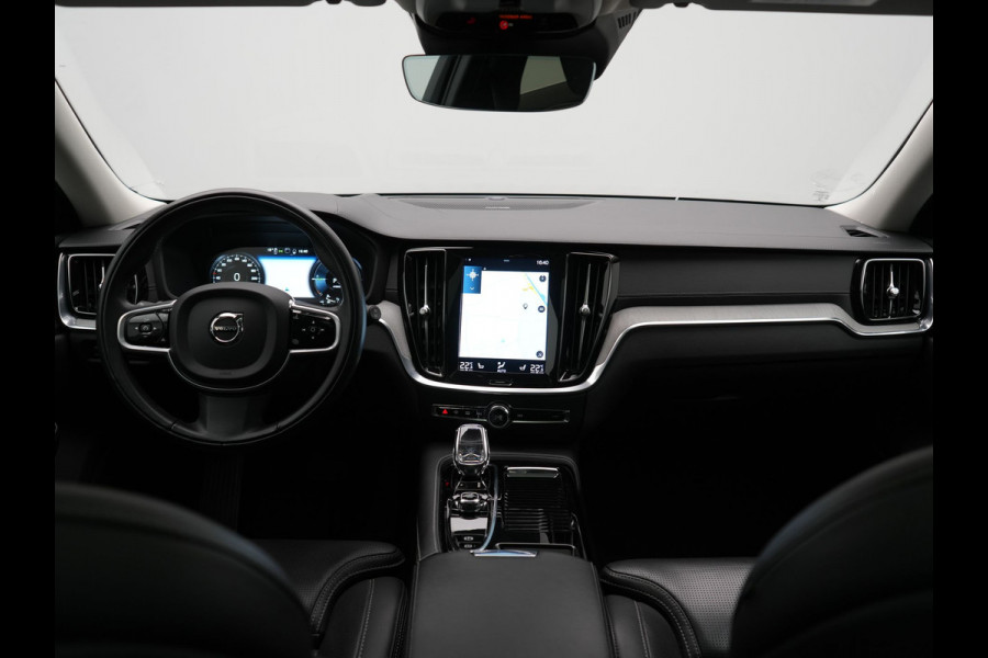 Volvo V60 T6 Recharge AWD Inscription PHEV 340pk Dealer O.H. | Panodak | Head Up | 360 Camera | Adaptive Cruise | Harman / Kardon | Lederen Sportstoelen Ventilatie & Memory | Keyless | Stoelen & Stuur Verwarmd | Apple Carplay | Navigatie | DAB | Plug In Hybrid |