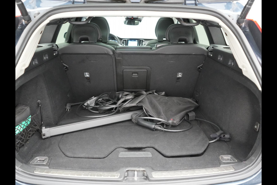 Volvo V60 T6 Recharge AWD Inscription PHEV 340pk Dealer O.H. | Panodak | Head Up | 360 Camera | Adaptive Cruise | Harman / Kardon | Lederen Sportstoelen Ventilatie & Memory | Keyless | Stoelen & Stuur Verwarmd | Apple Carplay | Navigatie | DAB | Plug In Hybrid |