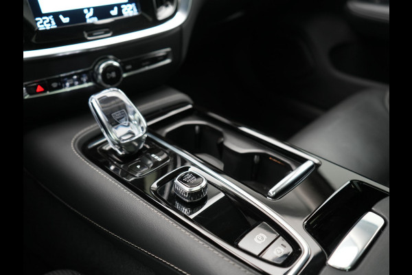 Volvo V60 T6 Recharge AWD Inscription PHEV 340pk Dealer O.H. | Panodak | Head Up | 360 Camera | Adaptive Cruise | Harman / Kardon | Lederen Sportstoelen Ventilatie & Memory | Keyless | Stoelen & Stuur Verwarmd | Apple Carplay | Navigatie | DAB | Plug In Hybrid |