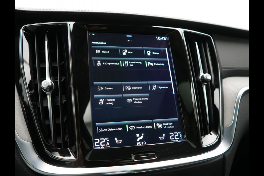 Volvo V60 T6 Recharge AWD Inscription PHEV 340pk Dealer O.H. | Panodak | Head Up | 360 Camera | Adaptive Cruise | Harman / Kardon | Lederen Sportstoelen Ventilatie & Memory | Keyless | Stoelen & Stuur Verwarmd | Apple Carplay | Navigatie | DAB | Plug In Hybrid |
