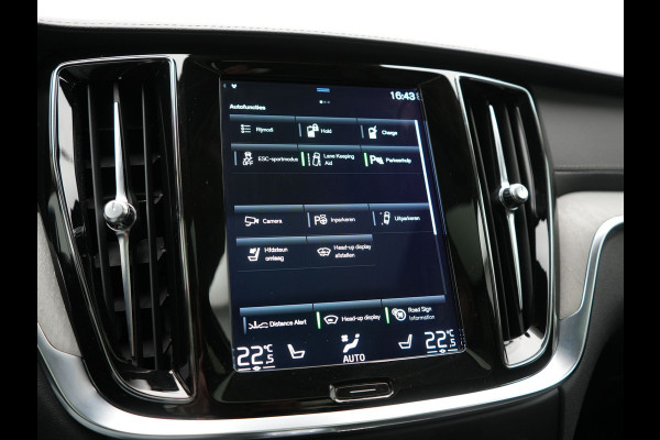 Volvo V60 T6 Recharge AWD Inscription PHEV 340pk Dealer O.H. | Panodak | Head Up | 360 Camera | Adaptive Cruise | Harman / Kardon | Lederen Sportstoelen Ventilatie & Memory | Keyless | Stoelen & Stuur Verwarmd | Apple Carplay | Navigatie | DAB | Plug In Hybrid |