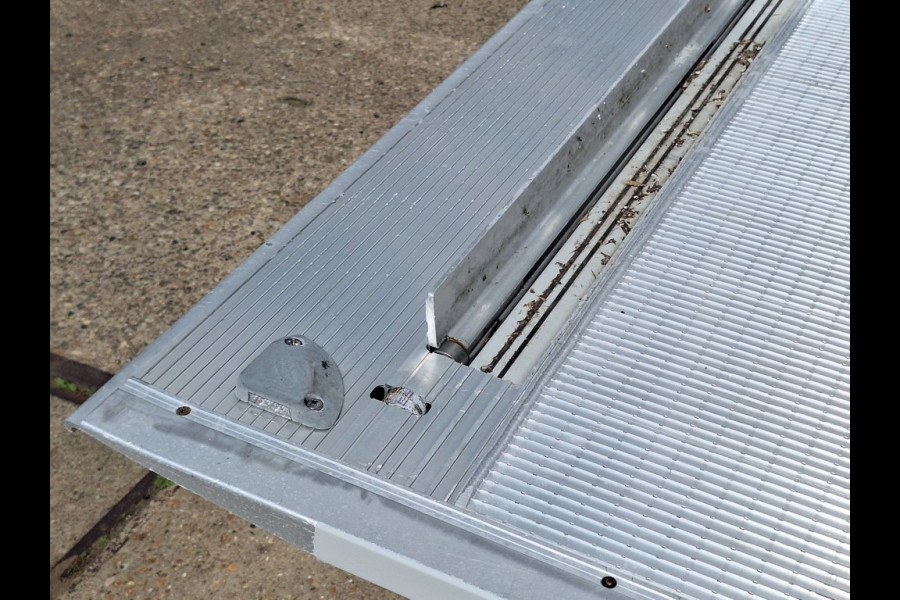 Iveco Daily 35C16H Meubelbak Laadklep