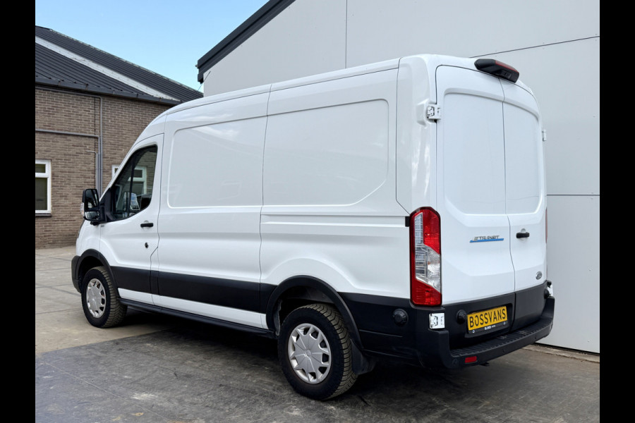 Ford E-Transit 68kWh 184PK L2H2 317km WLTP 95,7% (SOH) BEV Snelladen Cruise control Climate control Carplay Laadkabel Parkeersensoren