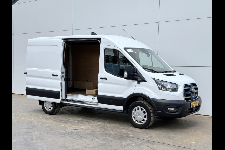 Ford E-Transit 68kWh 184PK L2H2 317km WLTP 95,7% (SOH) BEV Snelladen Cruise control Climate control Carplay Laadkabel Parkeersensoren