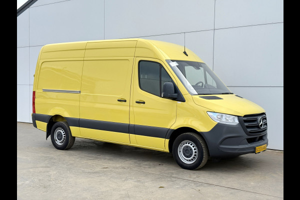 Mercedes-Benz Sprinter 319 3.0 CDI 6 Cilinder Automaat L2H2 Dubbele Schuifdeur 3.5t Trekhaak Cruise Control Climate Control Camera Navigatie Lucht Geveerde Stoel