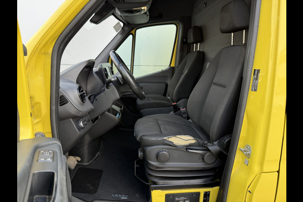 Mercedes-Benz Sprinter 319 3.0 CDI 6 Cilinder Automaat L2H2 Dubbele Schuifdeur 3.5t Trekhaak Cruise Control Climate Control Camera Navigatie Lucht Geveerde Stoel