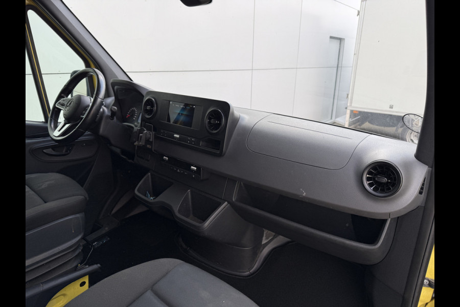 Mercedes-Benz Sprinter 319 3.0 CDI 6 Cilinder Automaat L2H2 Dubbele Schuifdeur 3.5t Trekhaak Cruise Control Climate Control Camera Navigatie Lucht Geveerde Stoel