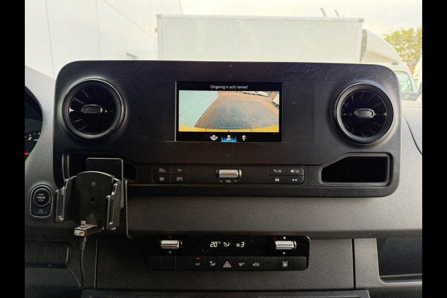 Mercedes-Benz Sprinter 319 3.0 CDI 6 Cilinder Automaat L2H2 Dubbele Schuifdeur 3.5t Trekhaak Cruise Control Climate Control Camera Navigatie Lucht Geveerde Stoel