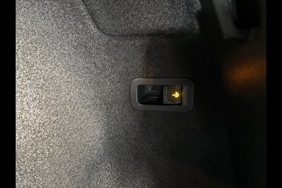 Seat Ateca 1.4 EcoTSI Style Business Intense / Trekhaak / Stoelverwarming