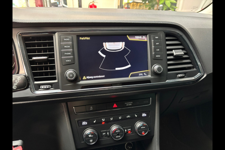Seat Ateca 1.4 EcoTSI Style Business Intense / Trekhaak / Stoelverwarming